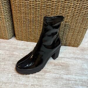 ONE LEFT BOOT D’amelio Womens 9 Black Faux Patent Leather Chunky Heel Ankle Boot